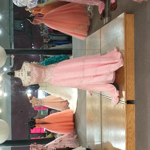 Precious formals prom dress - Picture 1 of 12